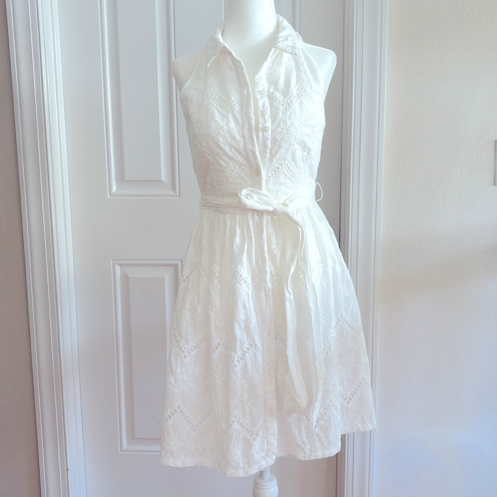 Vince  Camuto white summer dress in size 4